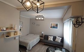 Monoambiente Falucho al 1500 - Centro -